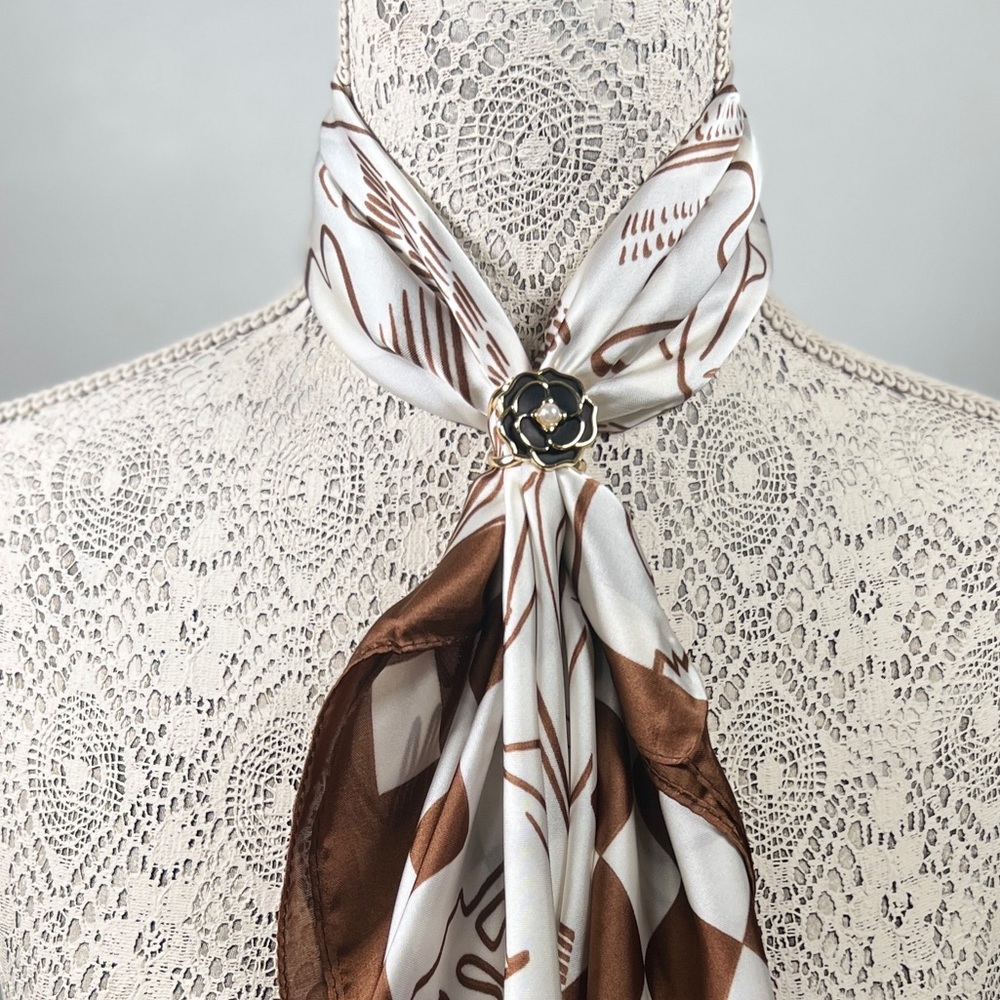NEW ✨Women’s decorative Scarf ring ONLY; dainty scarf style ring;scarf buckle - Picture 3 of 5